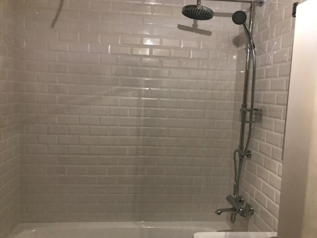 bathroom tile renovation