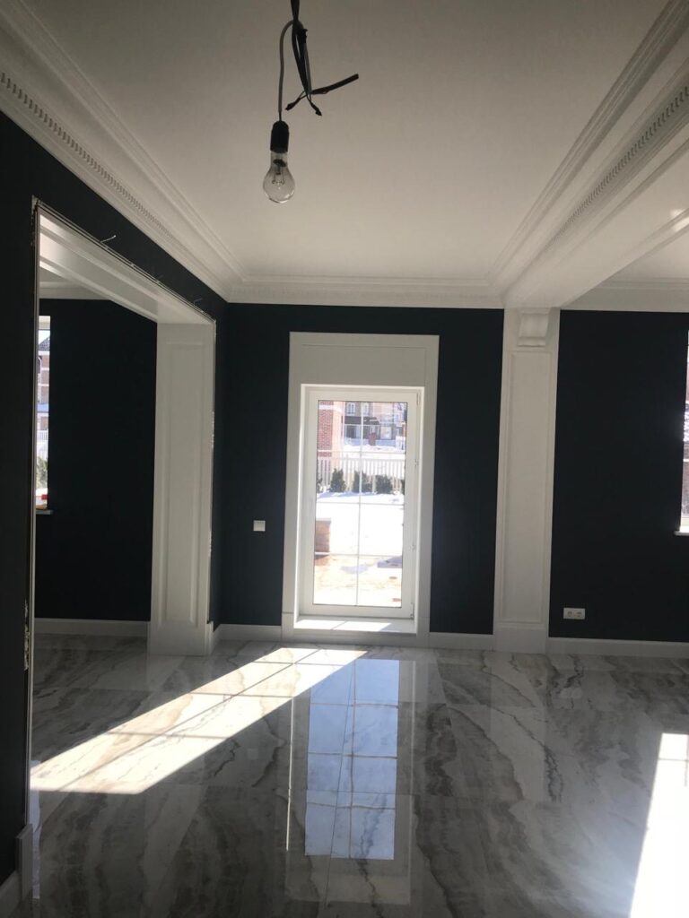 Flooring installation service